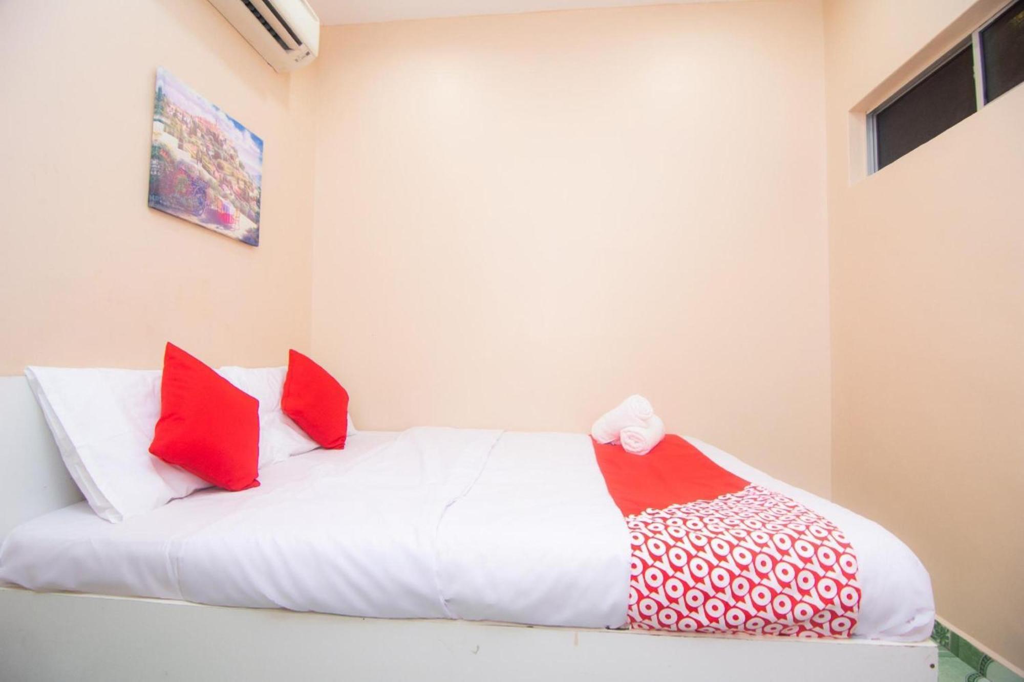 Oyo 1224 Hotel Hajah Rohayah Tanjong Malim Eksteriør billede